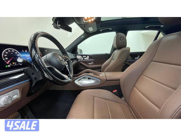 Mercedes-Benz GLE SUV9