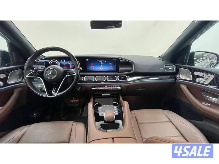 Mercedes-Benz GLE SUV10