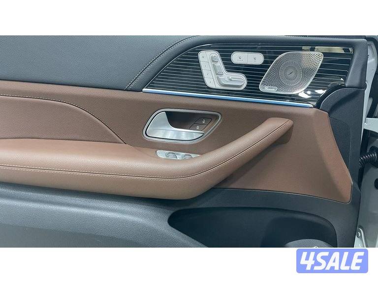 Mercedes-Benz GLE SUV13