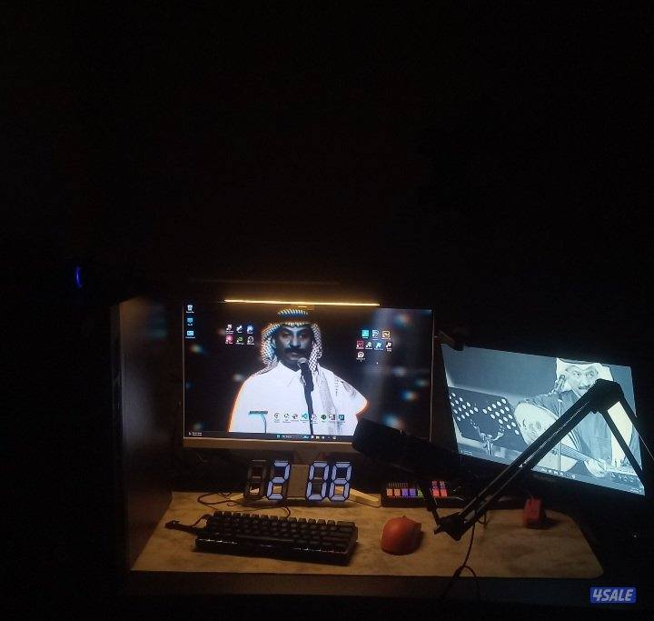 بي سي قيمنق مع شاشة وملحقاته0