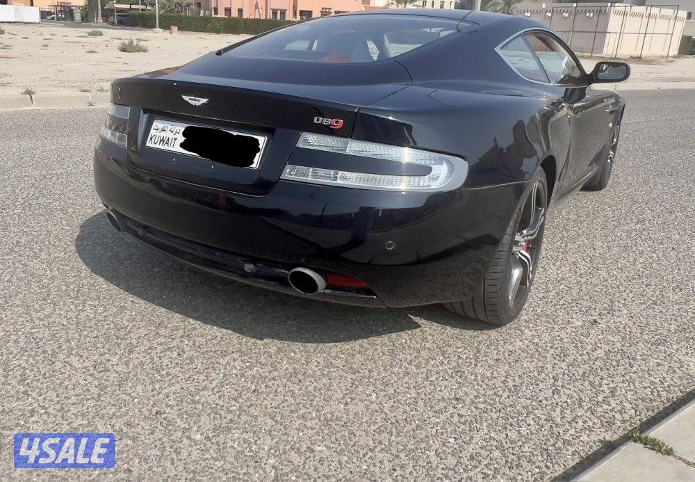 استون مارتن DB93