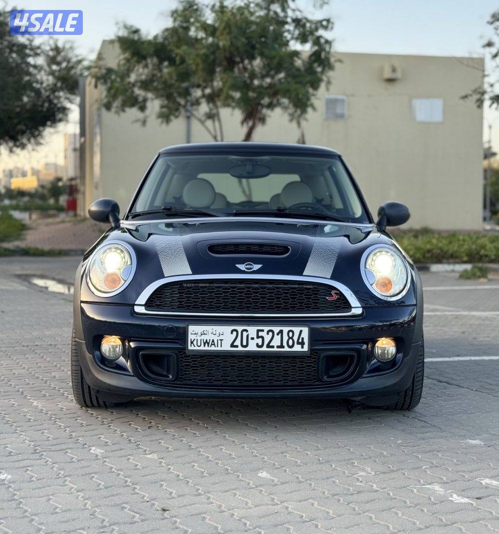 للبيع ميني كوبر S موديل 2013 - صبغ الوكاله - ماشي 82 ألف0