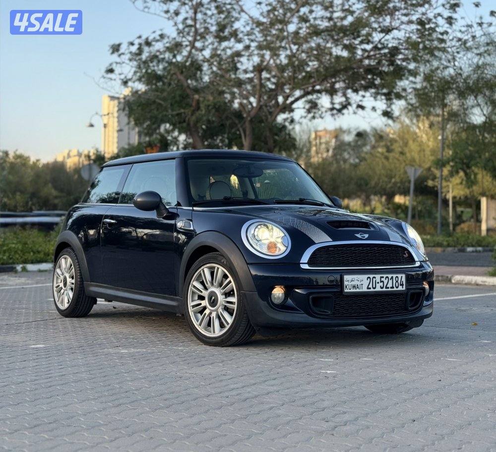 للبيع ميني كوبر S موديل 2013 - صبغ الوكاله - ماشي 82 ألف2