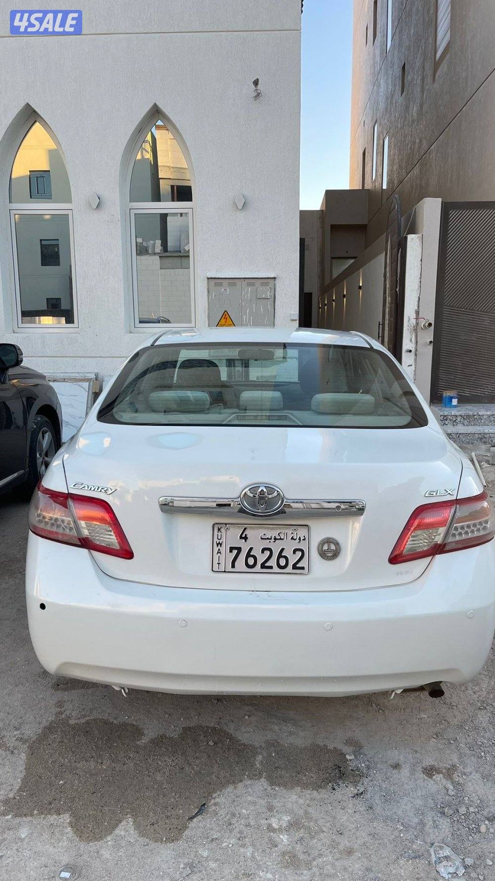 تويوتا كامري 2011 نظيفه ..2