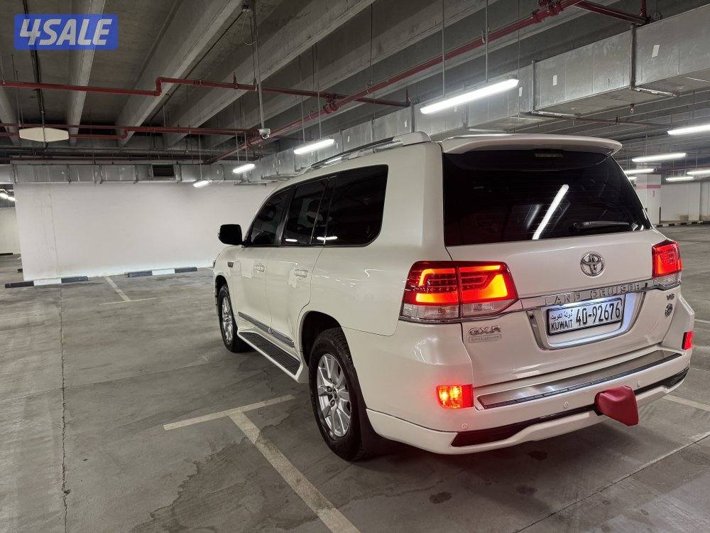 لاندكروز 20174