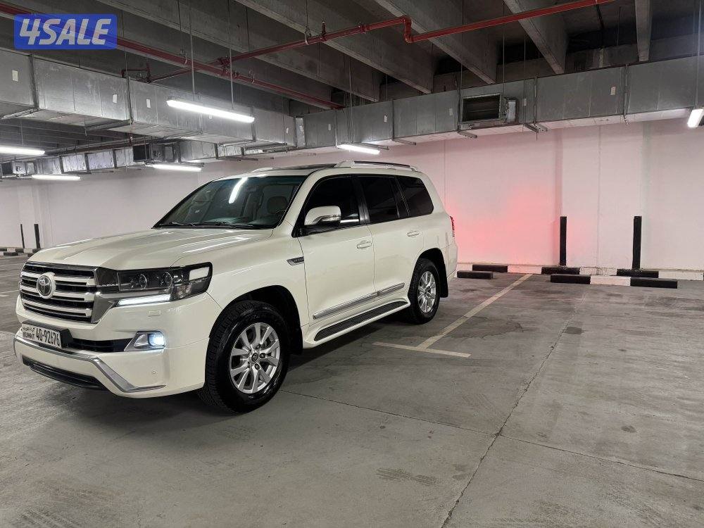 لاندكروز 20175