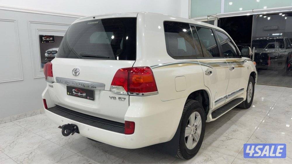 للبيع لاند كروزر VXR ـ 20132