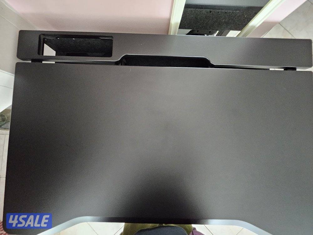 IKEA UTMANING Gaming Table1