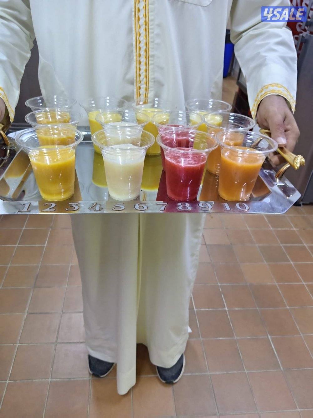 قهوجية وصبابين قهوة شكردية لجميع مناطق الكويت وخدمة ايقاف سيارات وصباب3