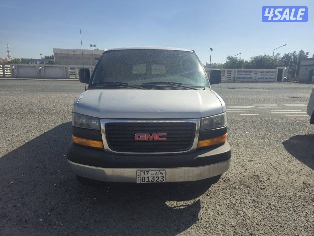GMC SAVANA mini-bus 16 seater  65,000 km accident free1