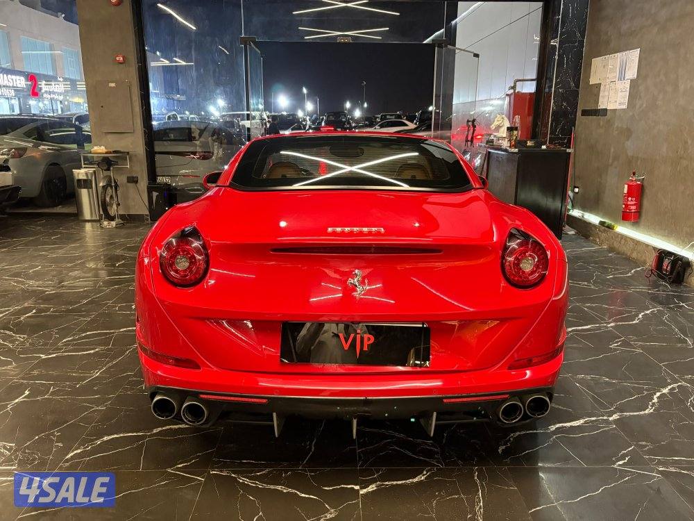 فيراري كاليفورنيا T6