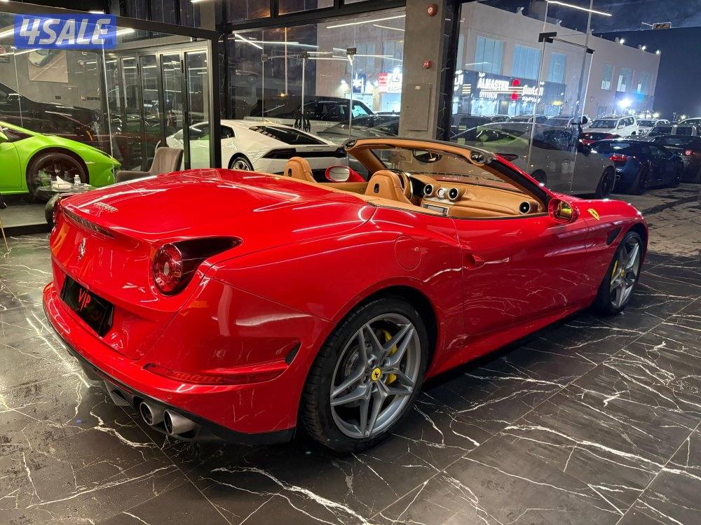 فيراري كاليفورنيا T10