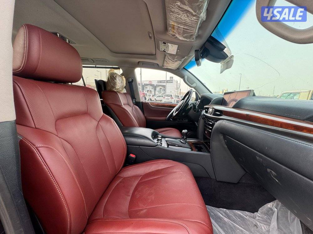 لكزس LX570 s
موديل 2018
ماشى 247.000 k.m 
وارد الساير .5