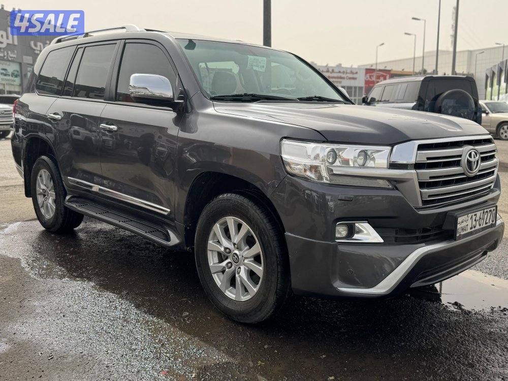 تويوتا لاند كروزر GX.R-V8
موديل 2016
ماشى 342.000  k.m 
وارد الساير .1