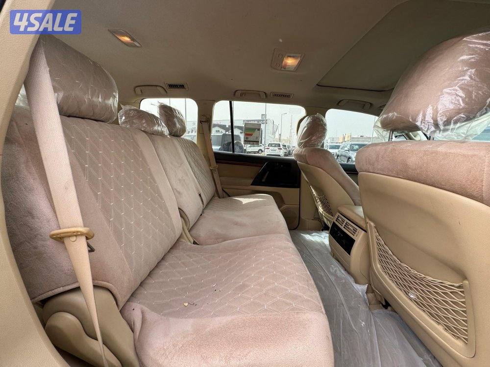 تويوتا لاند كروزر GX.R-V8
موديل 2016
ماشى 342.000  k.m 
وارد الساير .4