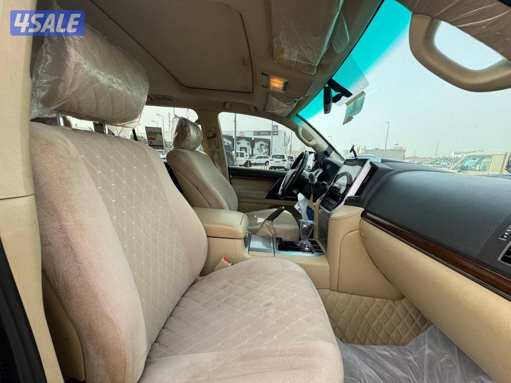 تويوتا لاند كروزر GX.R-V8
موديل 2016
ماشى 342.000  k.m 
وارد الساير .5