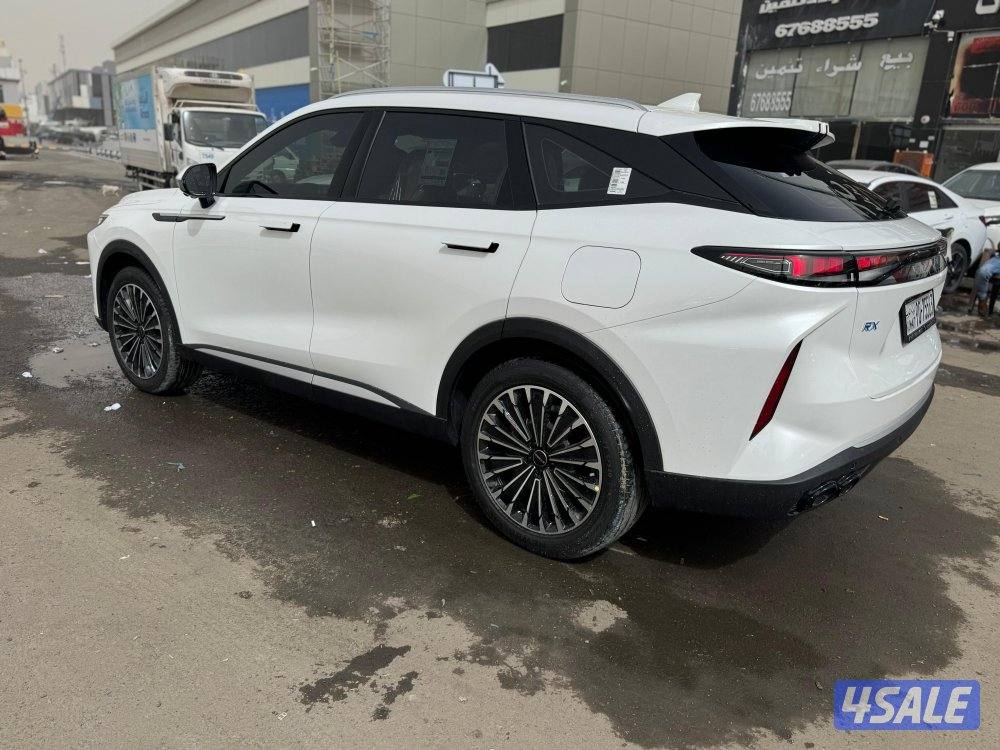 اكسيد RX هايبرد 
موديل 2026
ماشى 400 k.m 
وارد الغانم .2