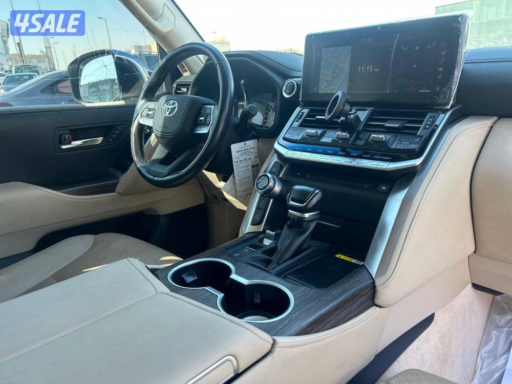 لاند كروزر VX.R AEROs
twin turbo.V6 
موديل 2022
ماشى 120.000 k.m6