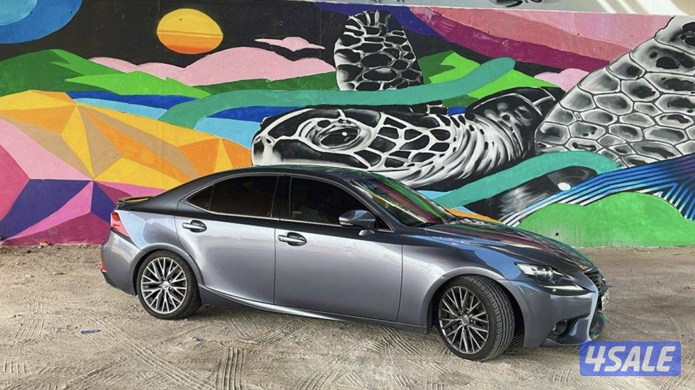 لكزس is200T موديل 20160