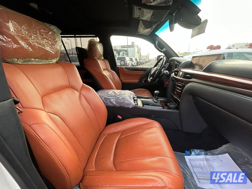 لكزس LX570 درجه اولى موديل 2016 ماشى 235.000 k.m  وارد الخليج.5