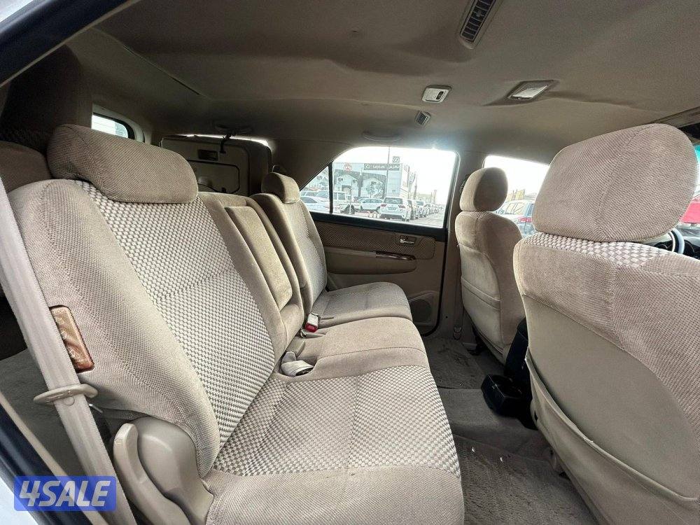 تويوتا فورتنر موديل 2014 ماشى 378.000 k.m  وارد الساير .اصباغ متفرقه4