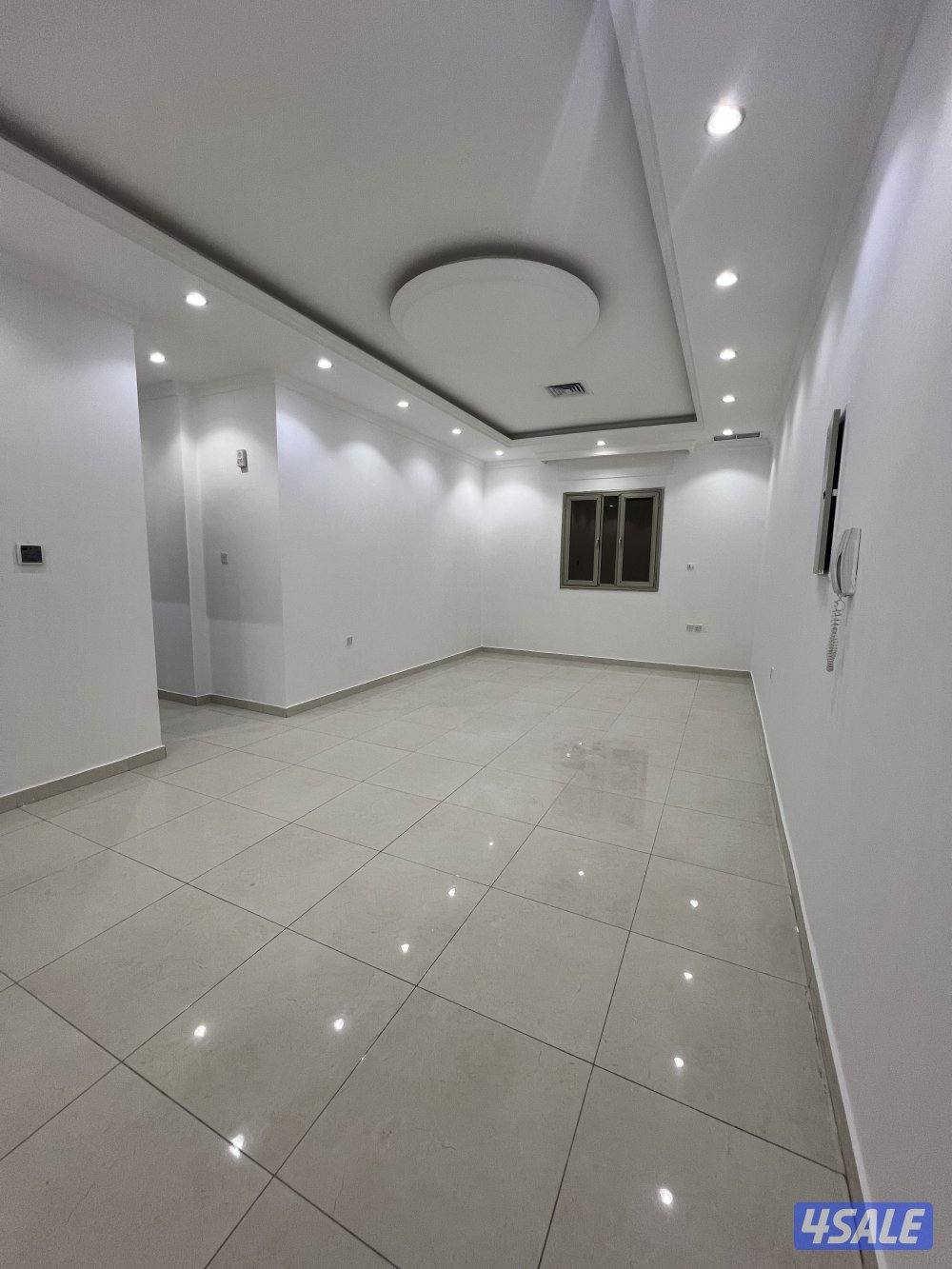 متوفر شقة ٣ غرف و غرفة عامل للايجار1