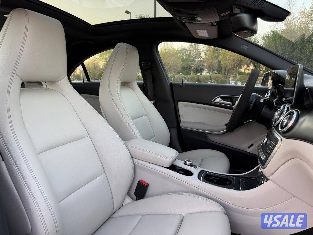 للبيع مرسيدس CLA 250 موديل 2018 بحالة الوكاله8