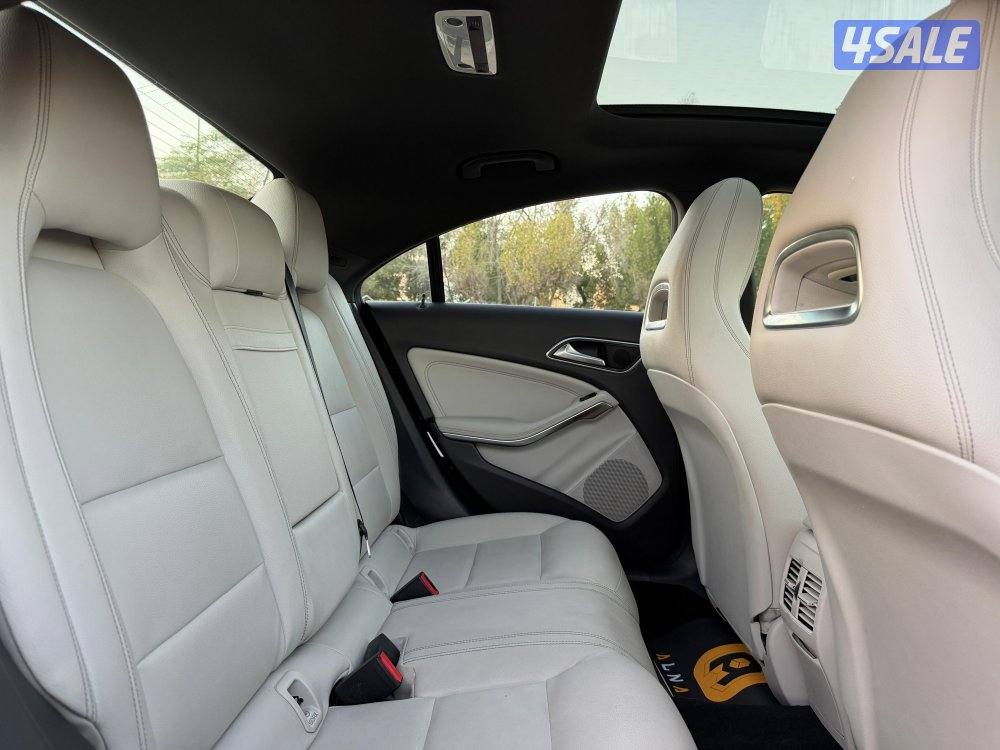 للبيع مرسيدس CLA 250 موديل 2018 بحالة الوكاله13