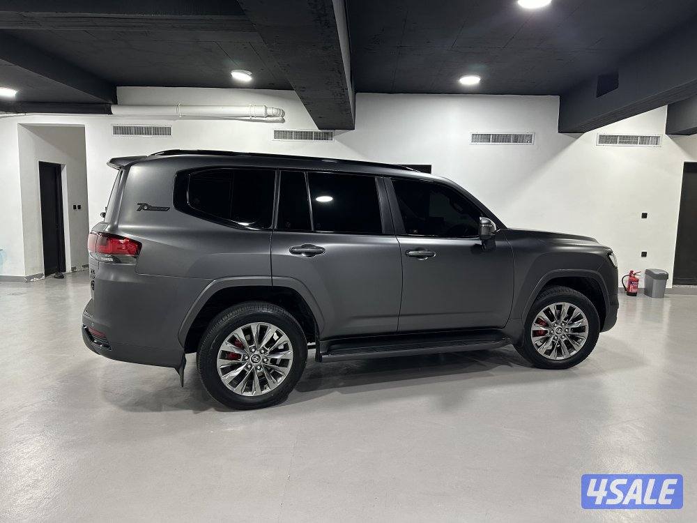 للبيع لاندكروزر vx تون تيربو ٢٠٢٢1