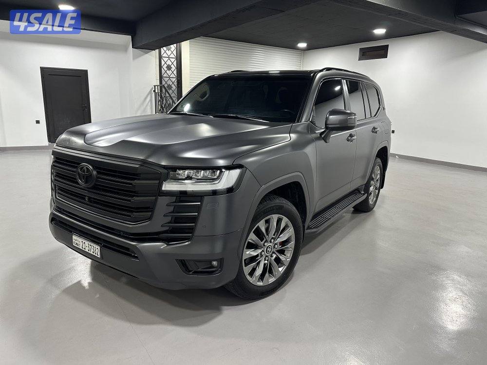 للبيع لاندكروزر vx تون تيربو ٢٠٢٢2