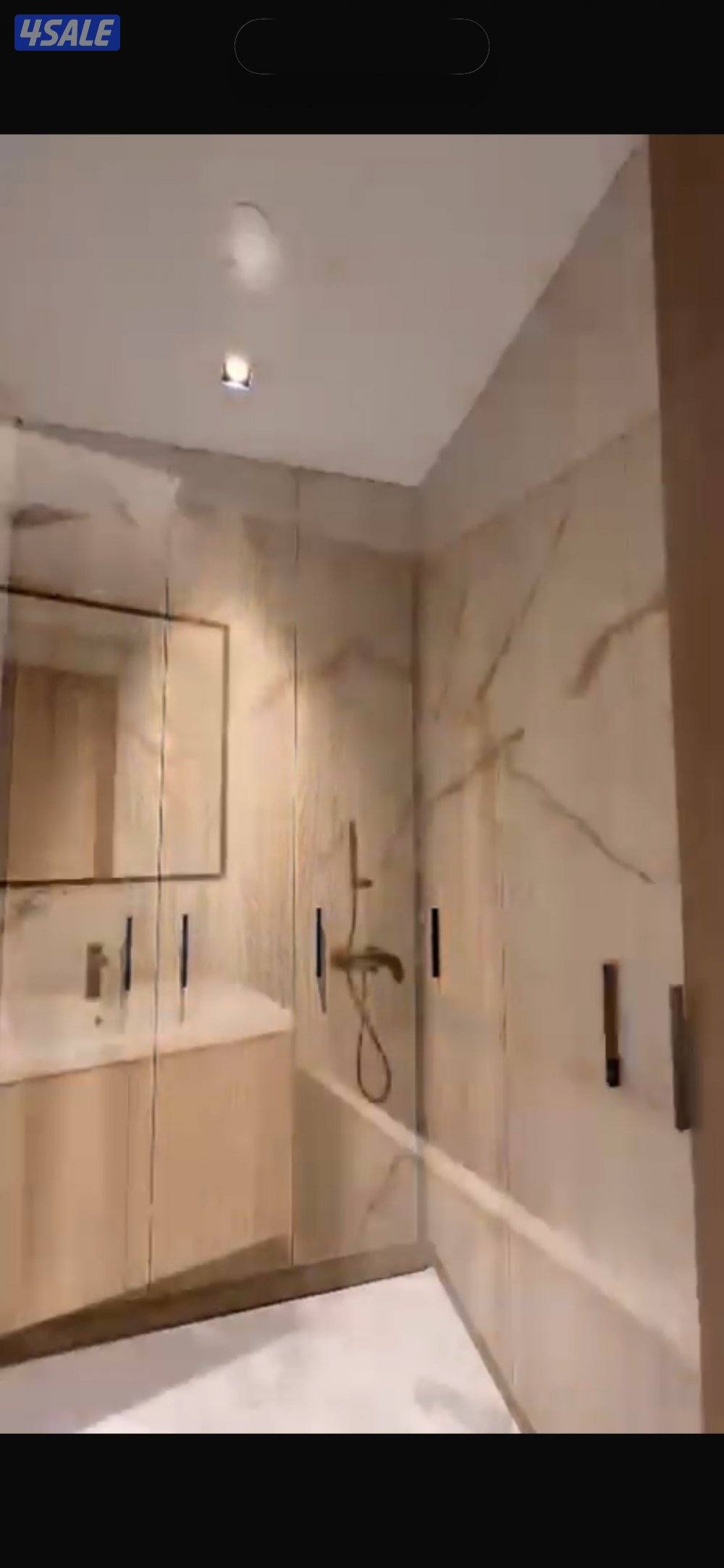 شقة للإيجار ببرج راقي علي البحر بحصة المبارك0