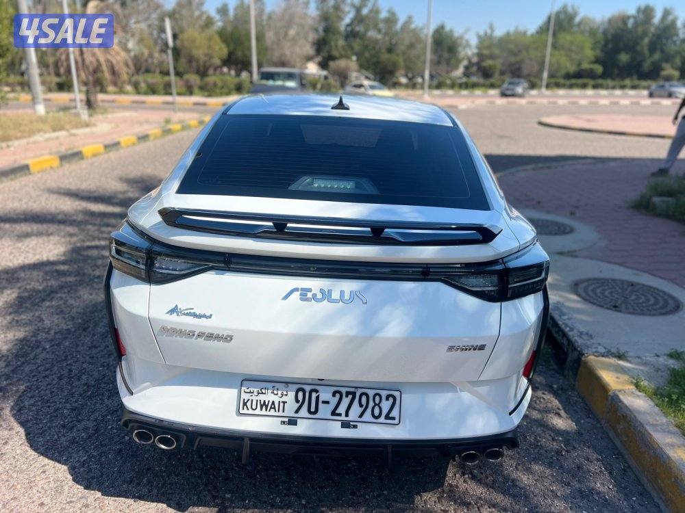 للبيع موديل ٢٠٢٥ ماشي ٢٥ الف صبغ وكاله سرفيس منتظم شاشه بصمه كامره2