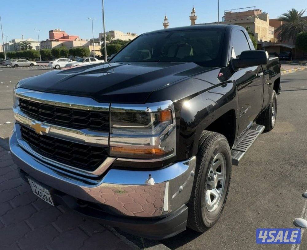 سلفرادو ٢٠١٨ وارد الوكاله عداد ٣١ ألف شرط الفحص صبغ وكاله ٨ سلندر0