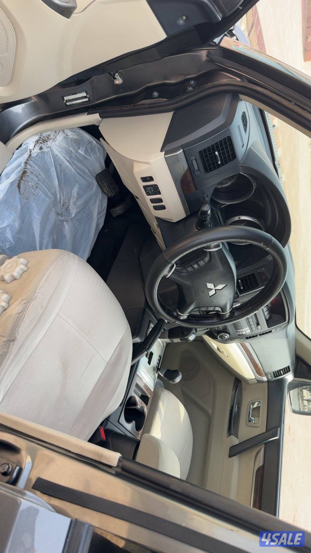 للبيع باجيرو4