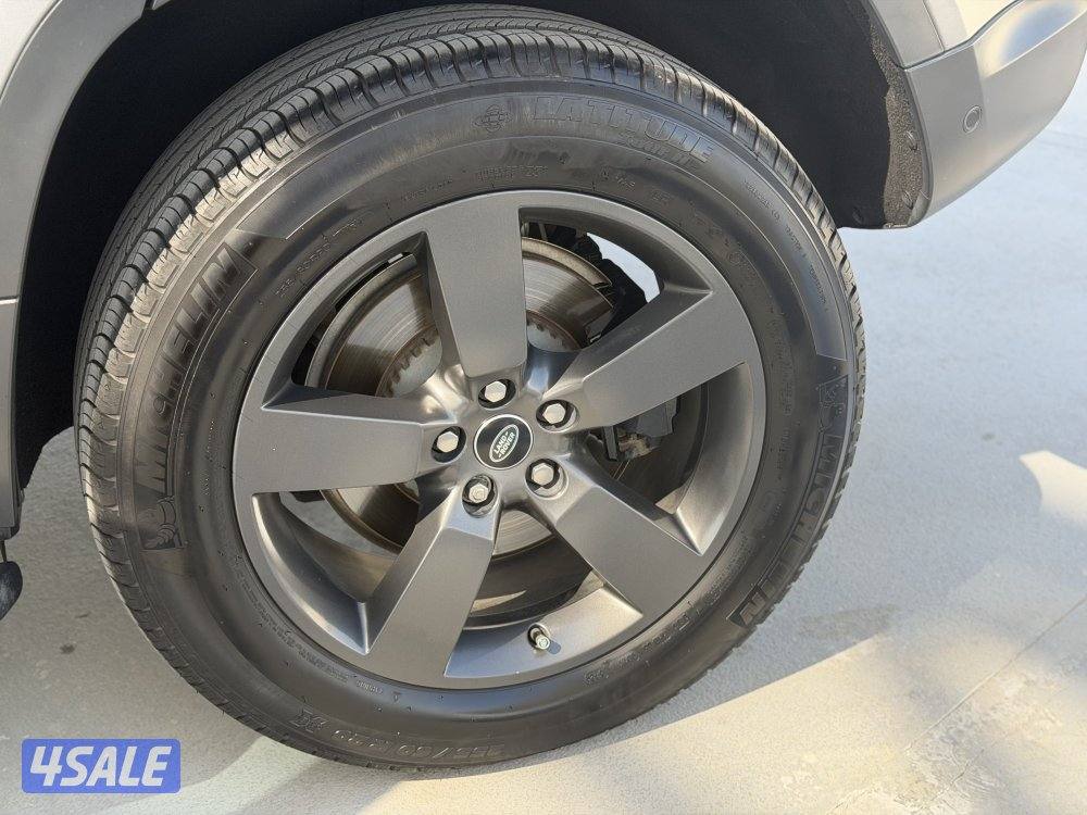 ديفندر 6 سلندر موديل 2023 عداد 82 الف تحت الكفاله سيرفس مجاني داخل تان11