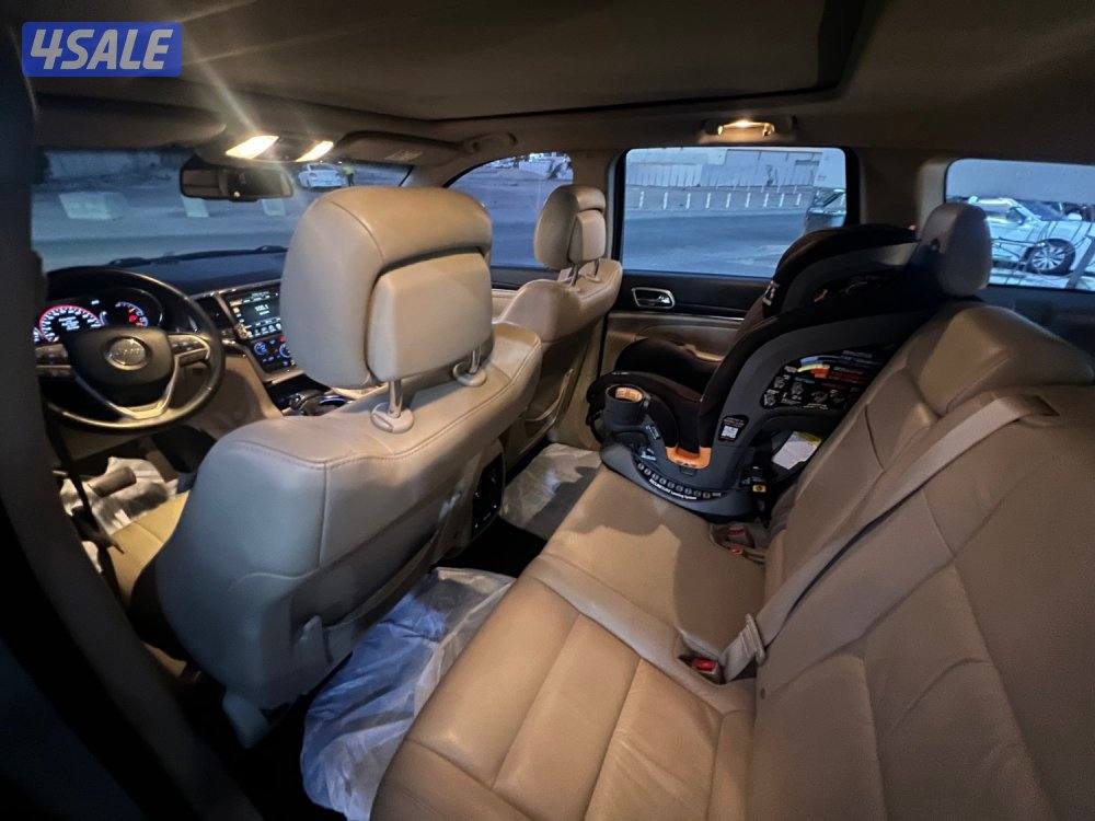 Grand Cherokee model 2014 v8 134KM4