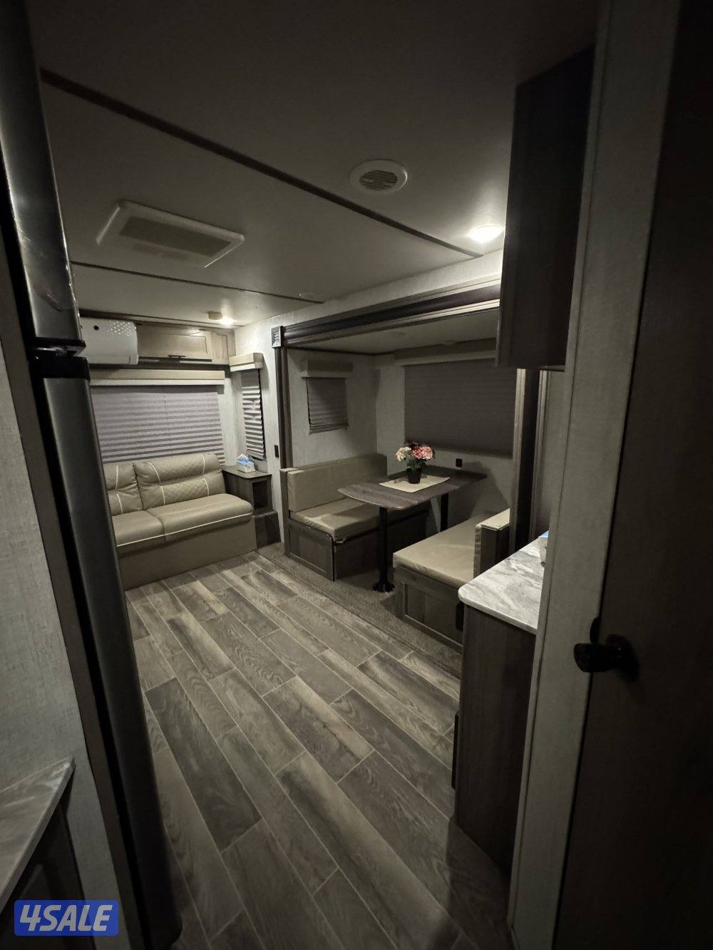 للبيع كرفان أمريكي3