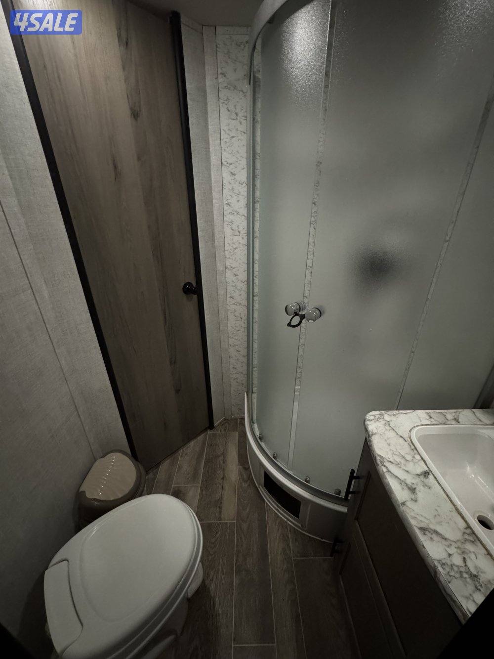 للبيع كرفان أمريكي5