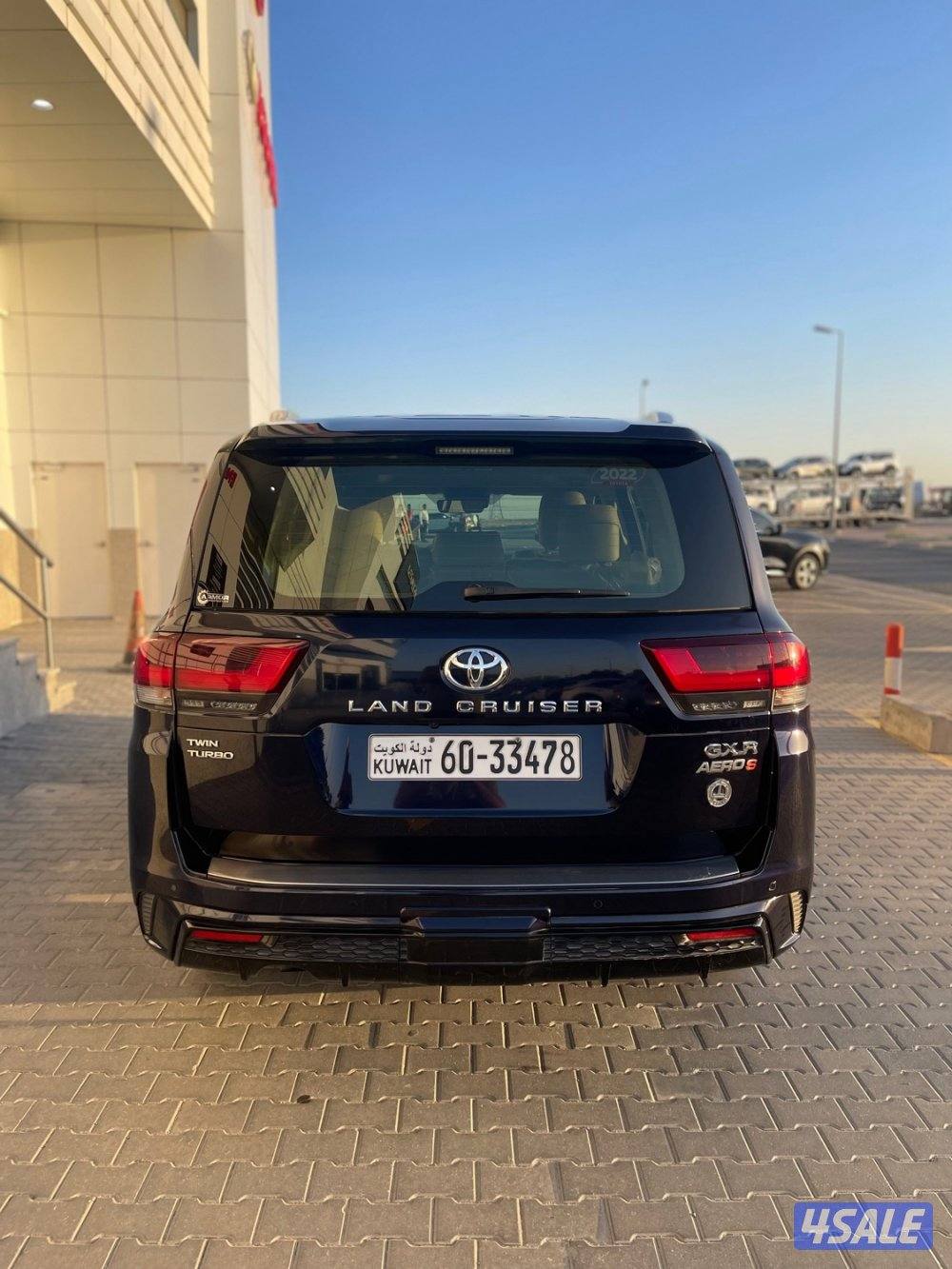 لاند كروز GXR توين تيربو صبغ الوكاله شرط الفحص لون كحلي سيرفيس وكاله5