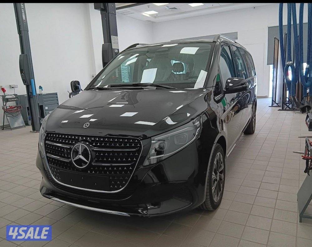 للبيع فان مرسيدس 2026 شبة اصفار حجم V-Class300 وكالة الملا0