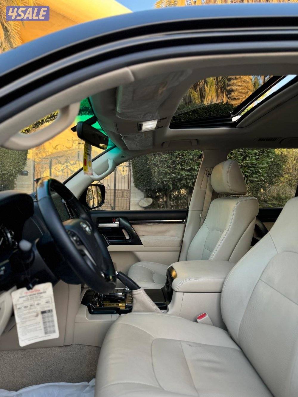 للبيع لاندكروزر قراند تورنق موديل 2020 ماشي 1097