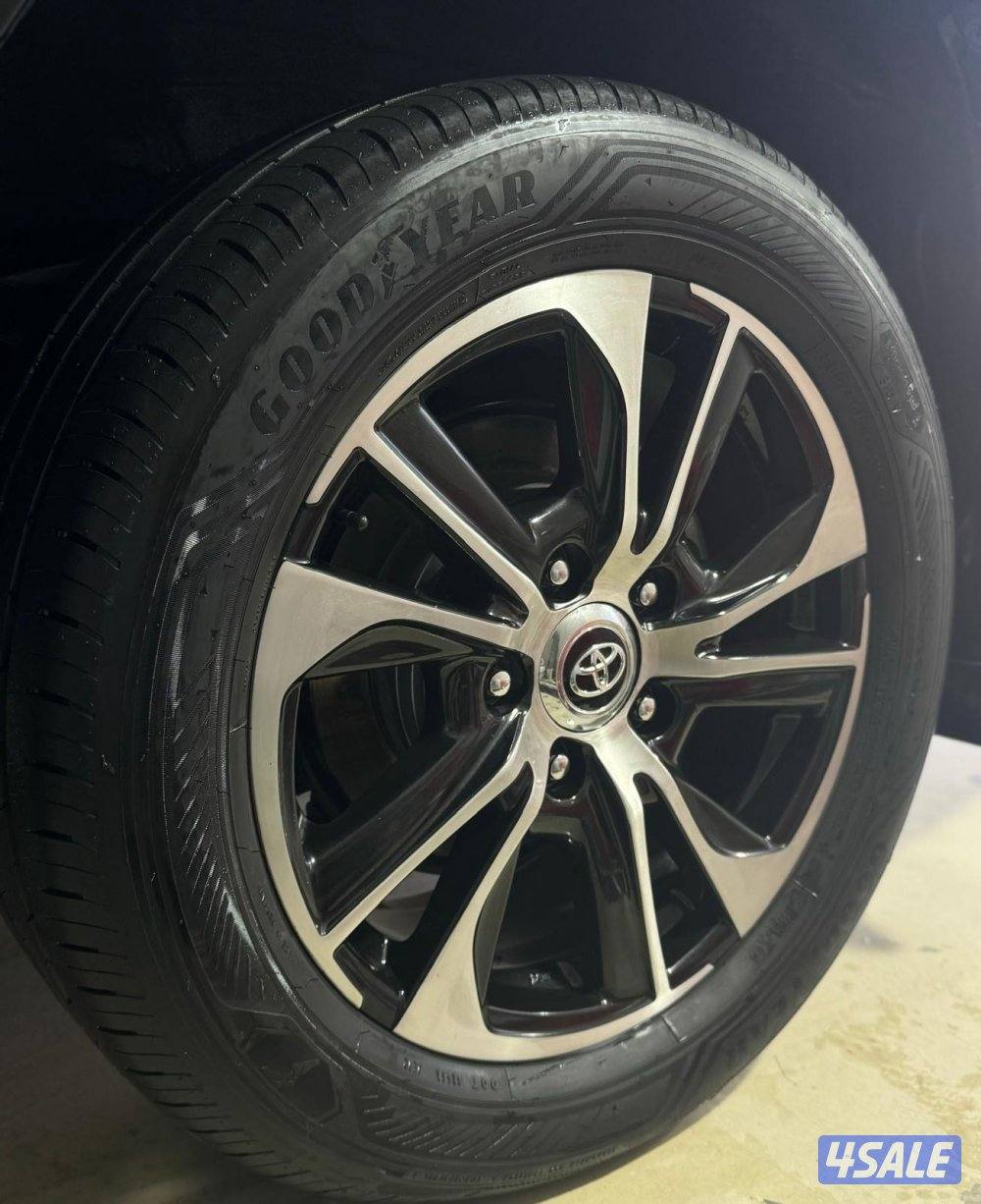 للبيع لاندكروزر قراند تورنق موديل 2020 ماشي 10915