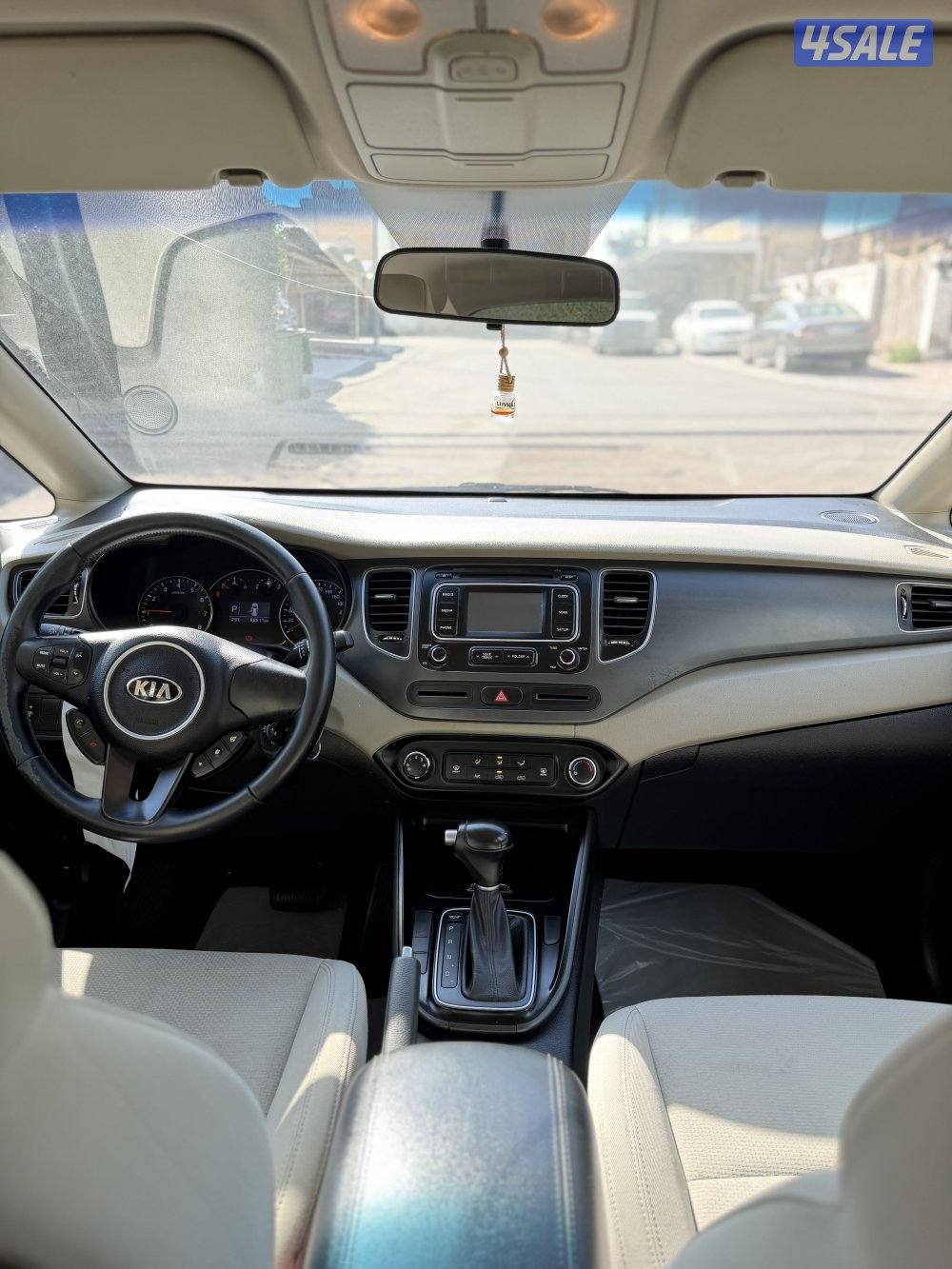 للبيع كارينز4