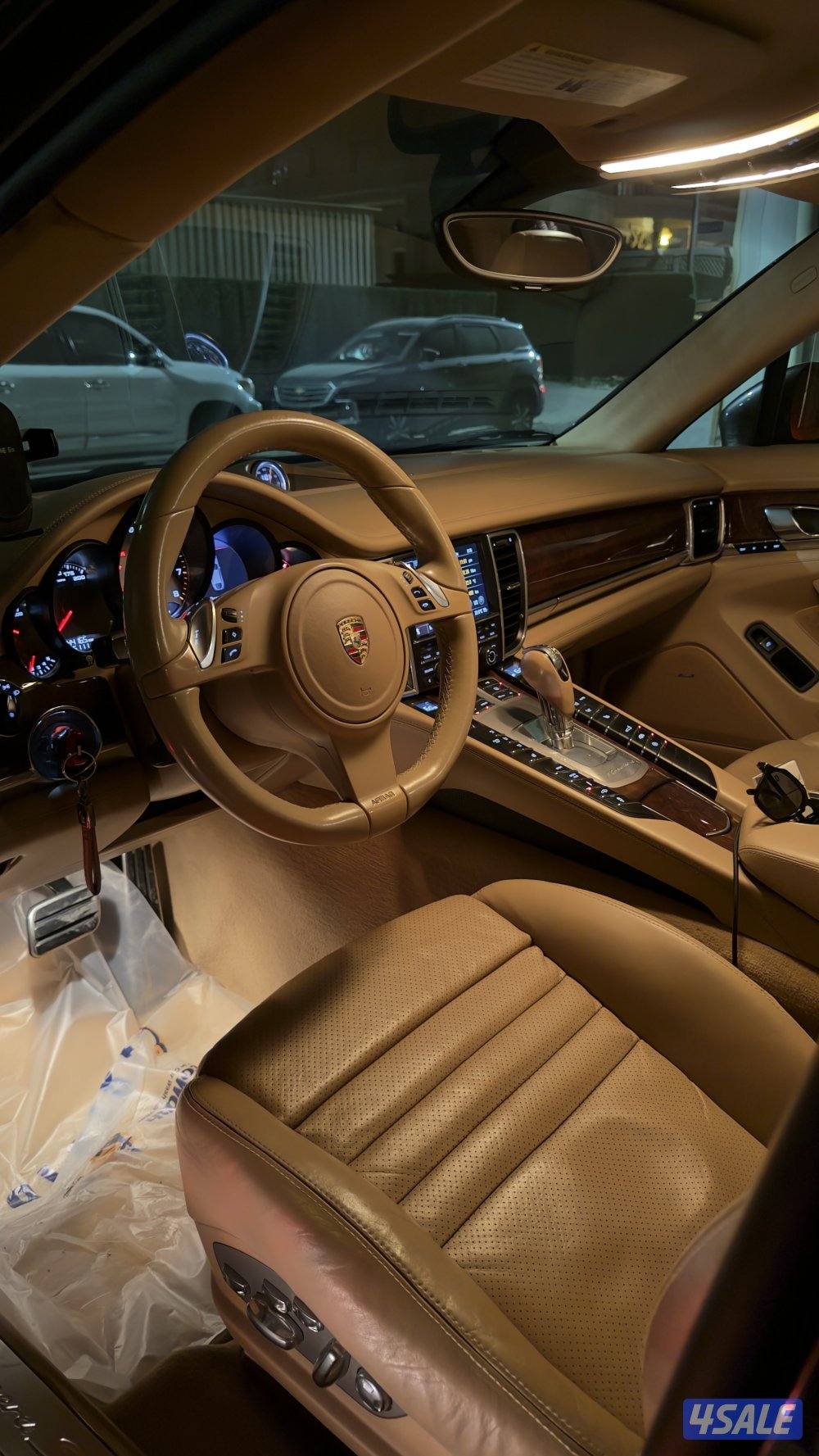 بورش باناميرا | 2010 | V8 | عداد 145,000 KM0