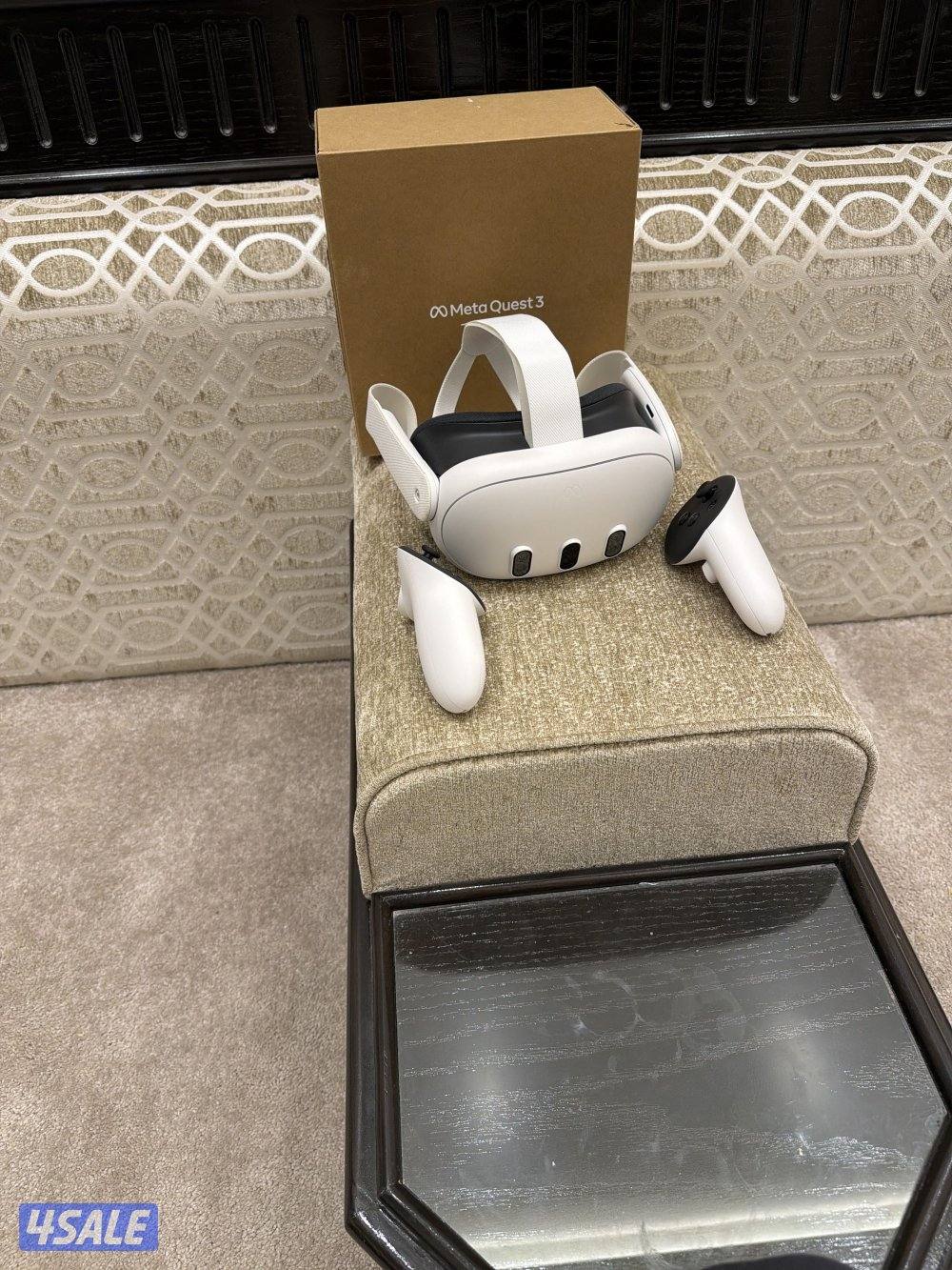 VR ميتا كويست 3 استعمال خفيف ومعها لعبت باتمان مع كرتونتها1