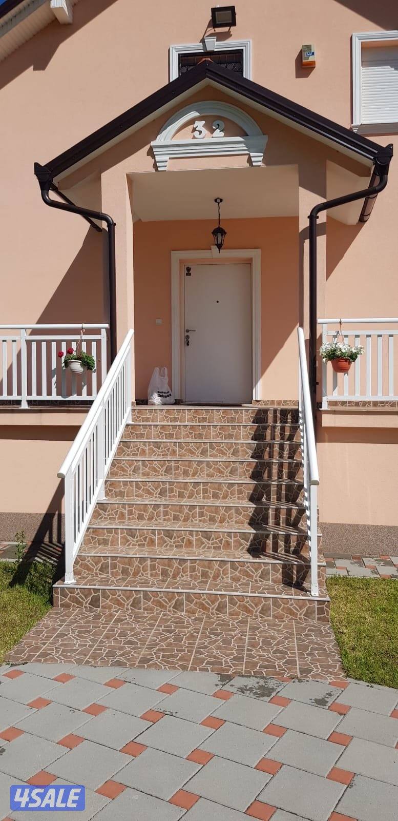 للبيع فيلا فخمة بالبوسنة4