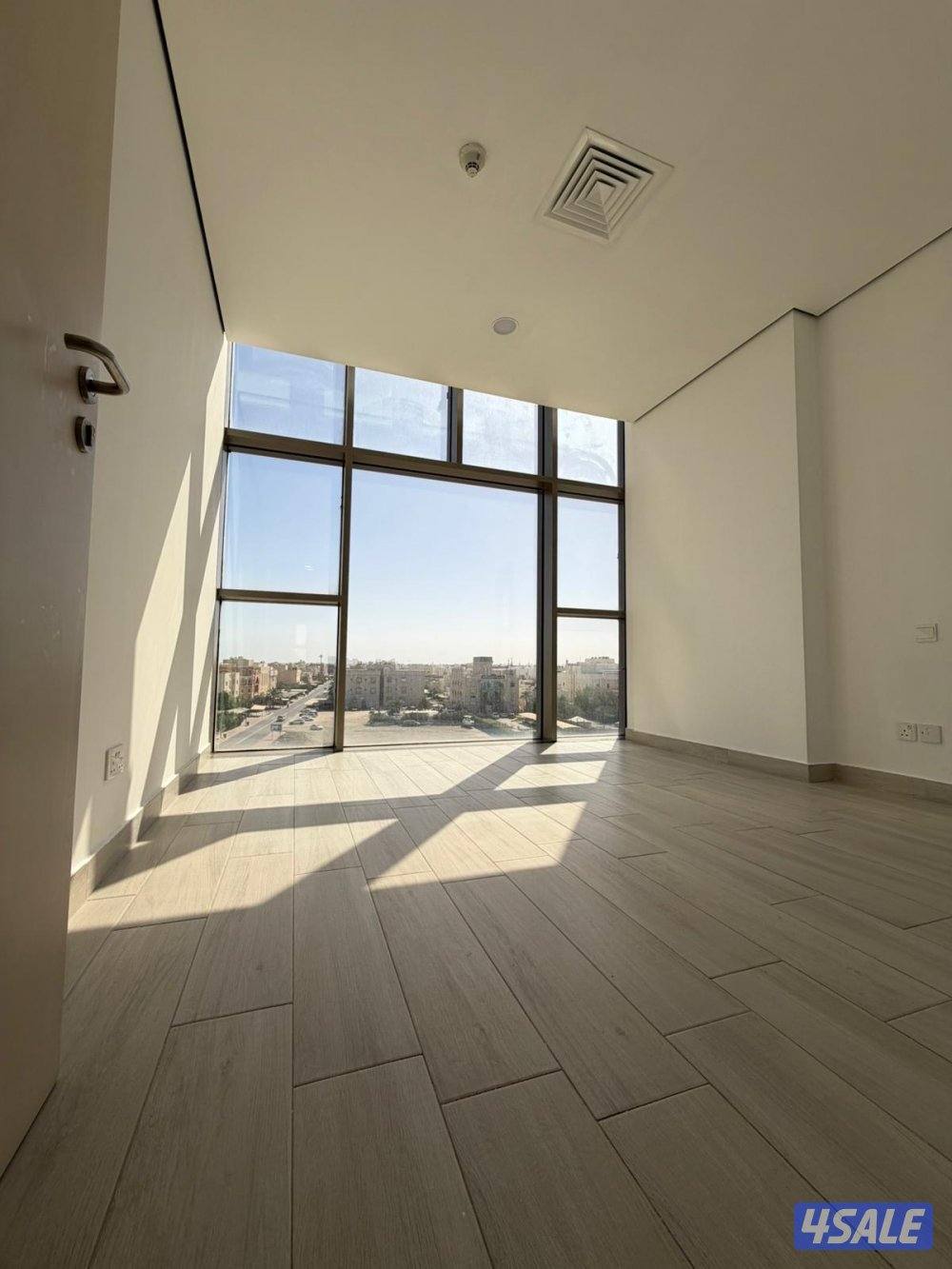 للايجار شقه تشطيب ديلوكس في السالميه مساحة ١٠٠م2