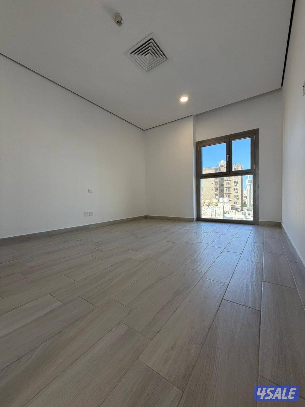 للايجار شقه تشطيب ديلوكس في السالميه مساحة ١٠٠م3