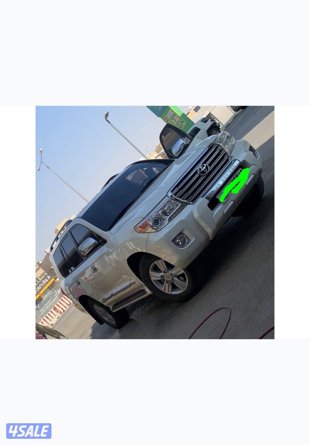 للبيع لاندكروز VXR موديل 2014 مالك أول - ماشي 440 ألف شرط الفحص0