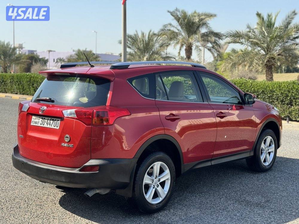 تويوتا RV4 موديل 2013 صبغ الوكاله بحاله الوكاله2